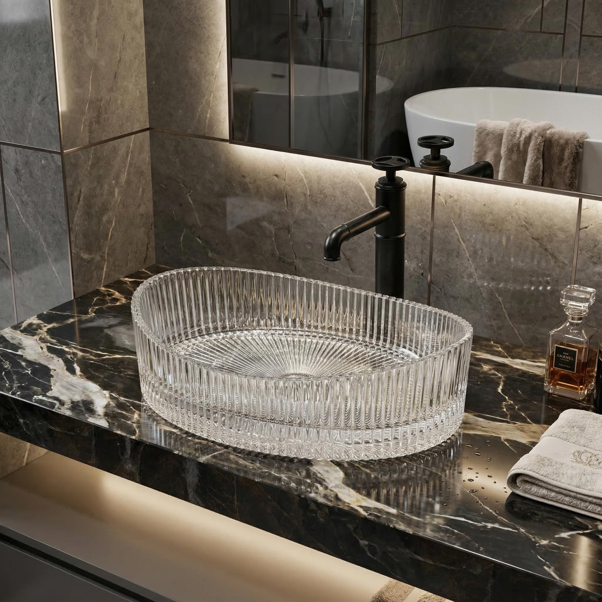 InArt transparent glass wash basin close-up showing smooth clear rim and oval bowl detailing